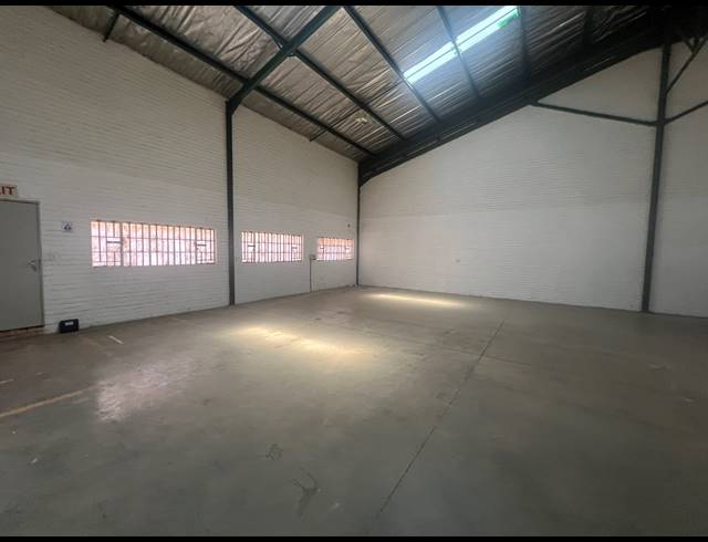 237M² WAREHOUSE TO LET IN KYA SANDS